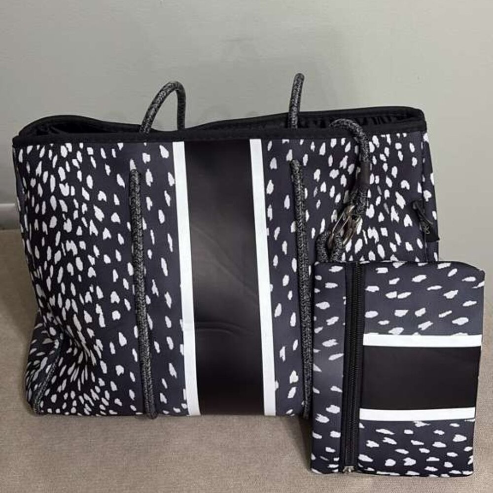 Brand New with Tags (NWT) Black & White Neoprene Tote and Matching Pouch Set! - Picture 6 of 10